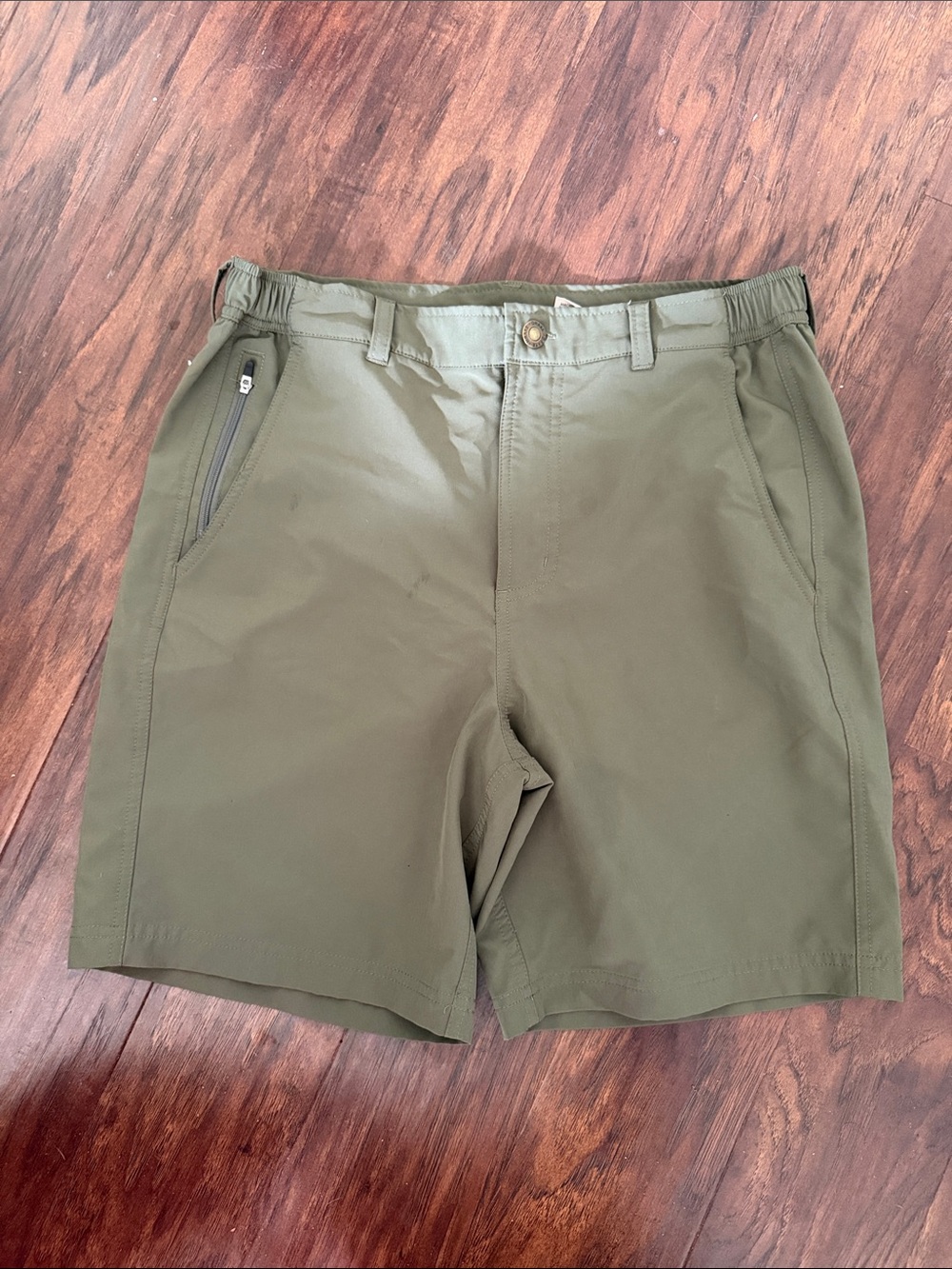 Men’s Drake Olive Green Athletic Shorts with Zipper Pocket